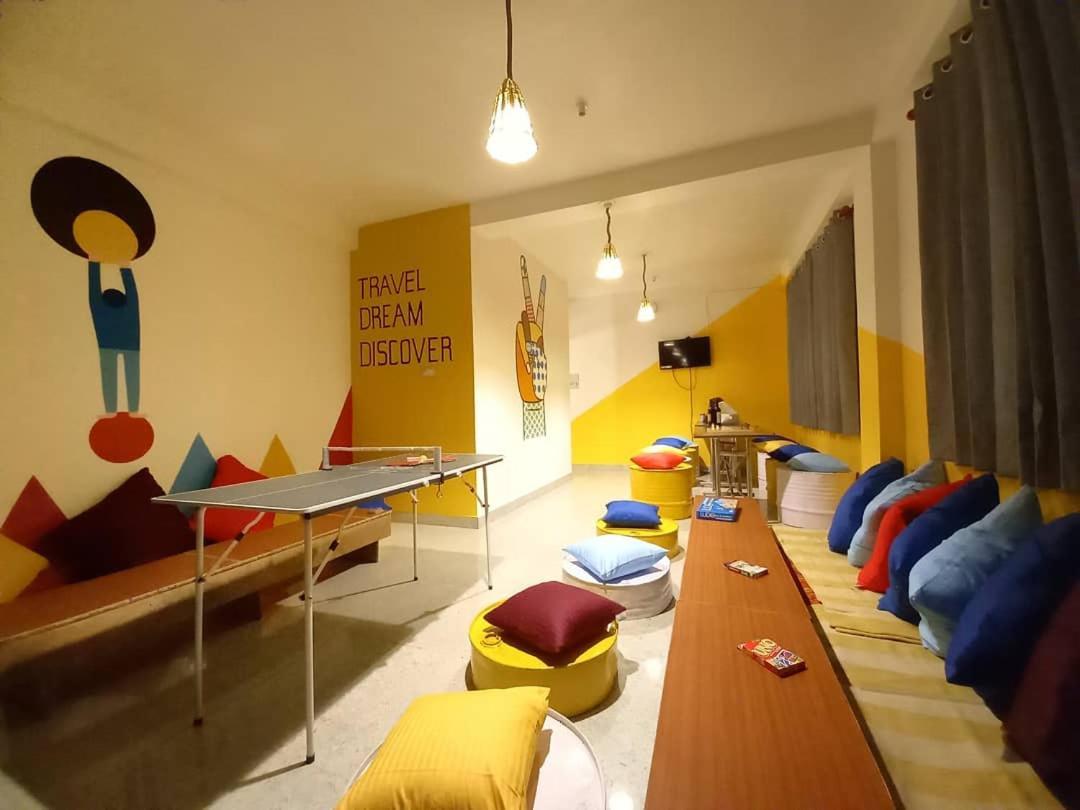 Nomads Hostel Tosh Экстерьер фото