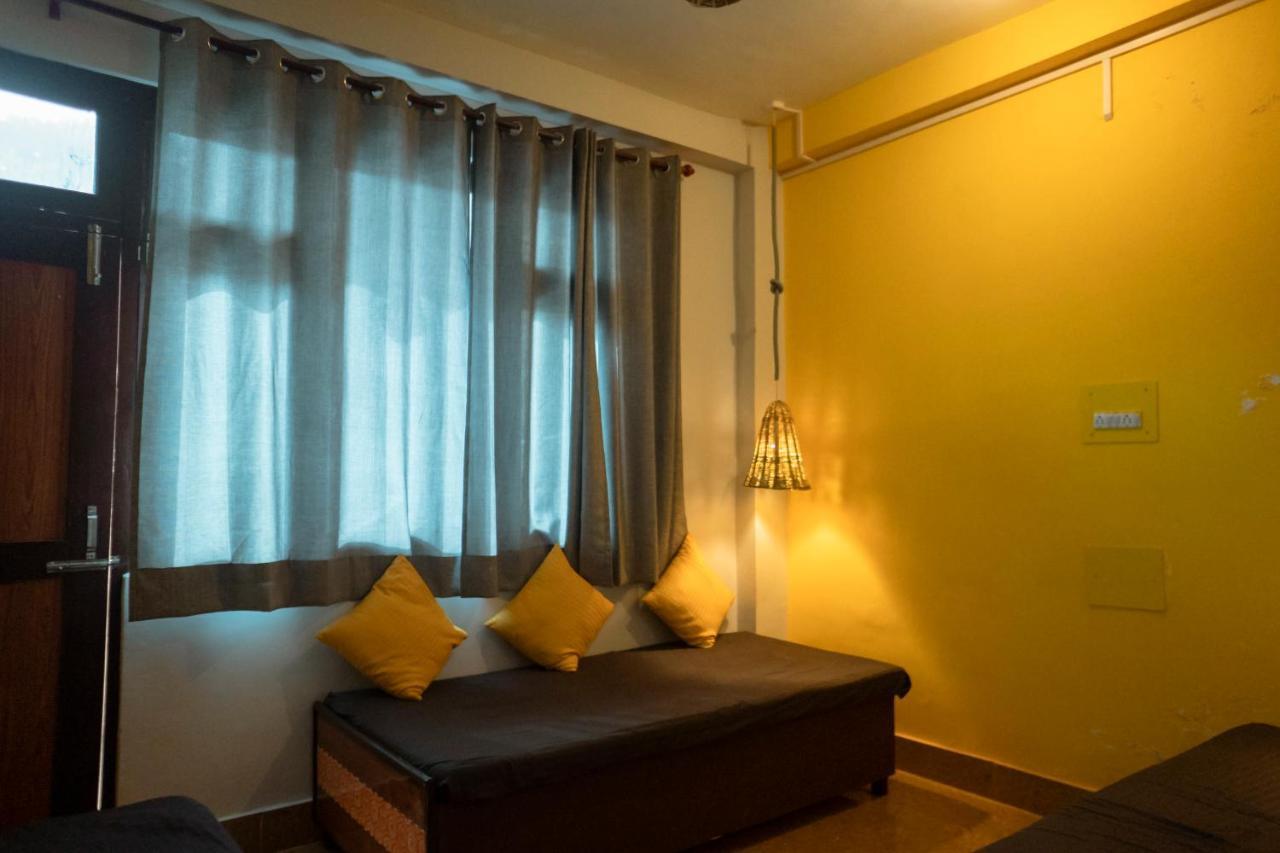 Nomads Hostel Tosh Экстерьер фото